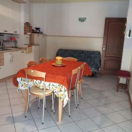 Διαμέρισμα Vicino Al Mare Αλάσιο